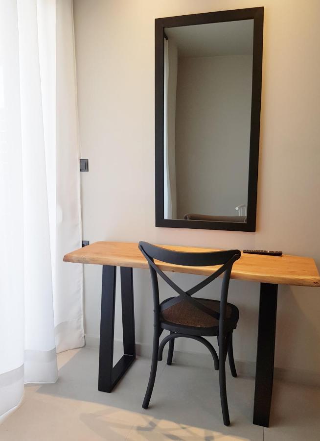 Houmas Apartments Yialos Bagian luar foto