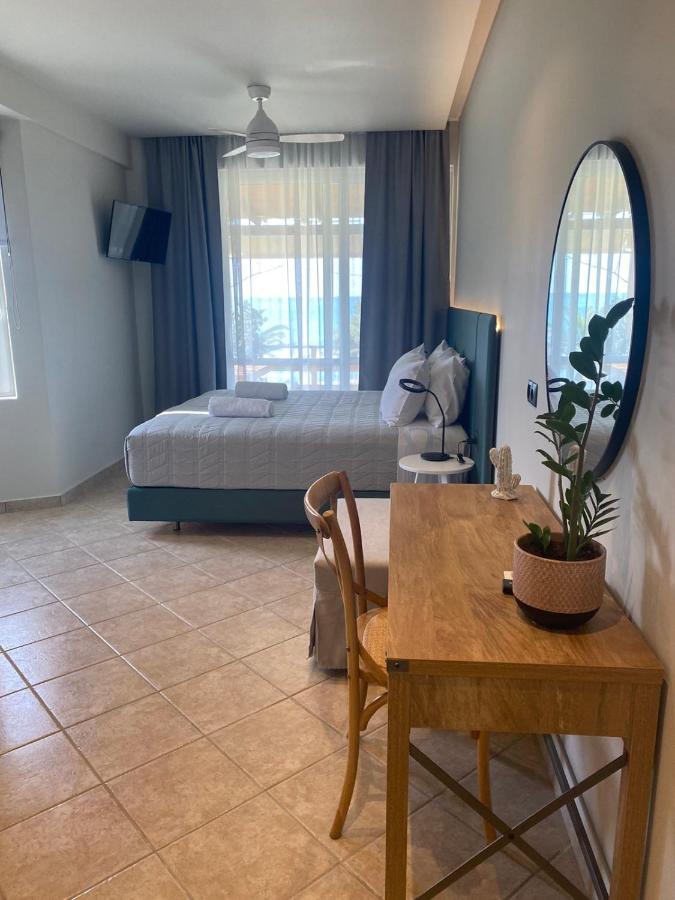 Houmas Apartments Yialos Bagian luar foto