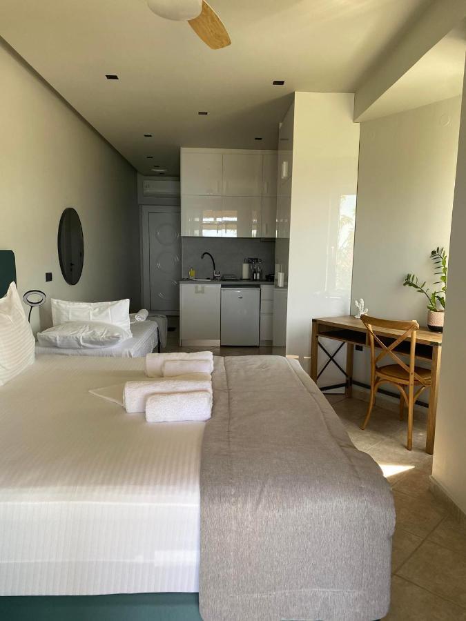 Houmas Apartments Yialos Bagian luar foto